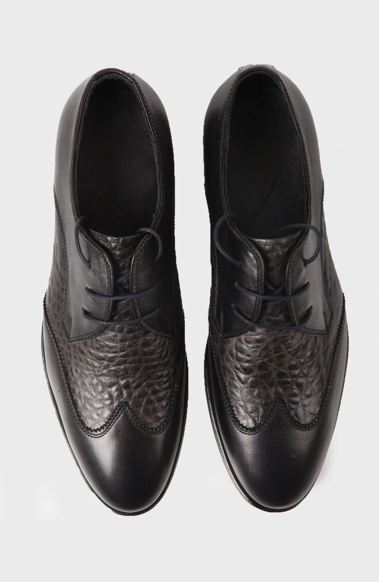 Classic Genuine Leather Black Aniline Wingtip Lace-Up Shoes