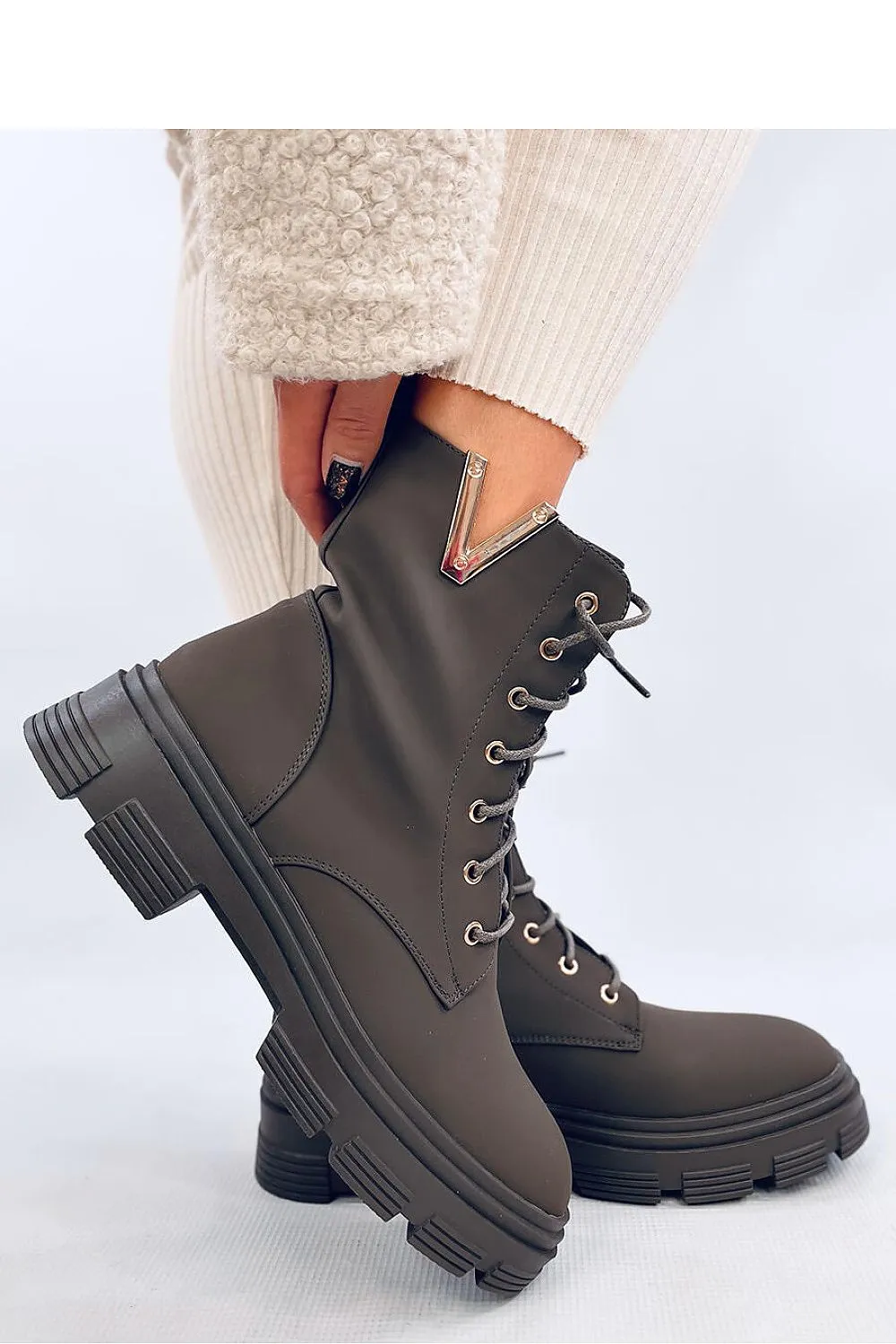 TEEK - Green V Ankle Boots